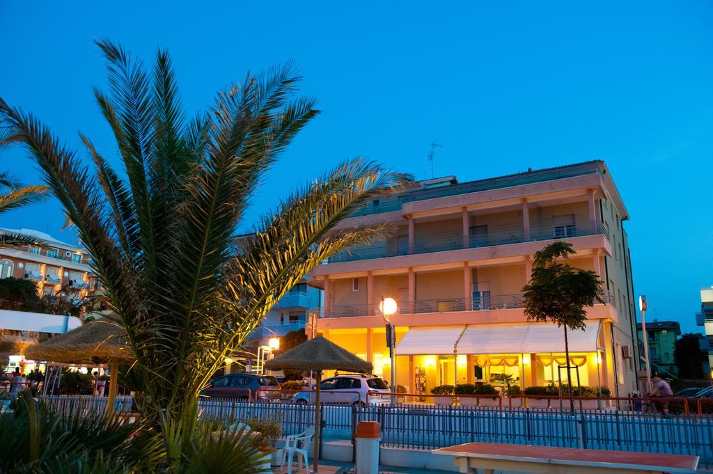 Albergo Villa Mauri Rimini Kültér fotó