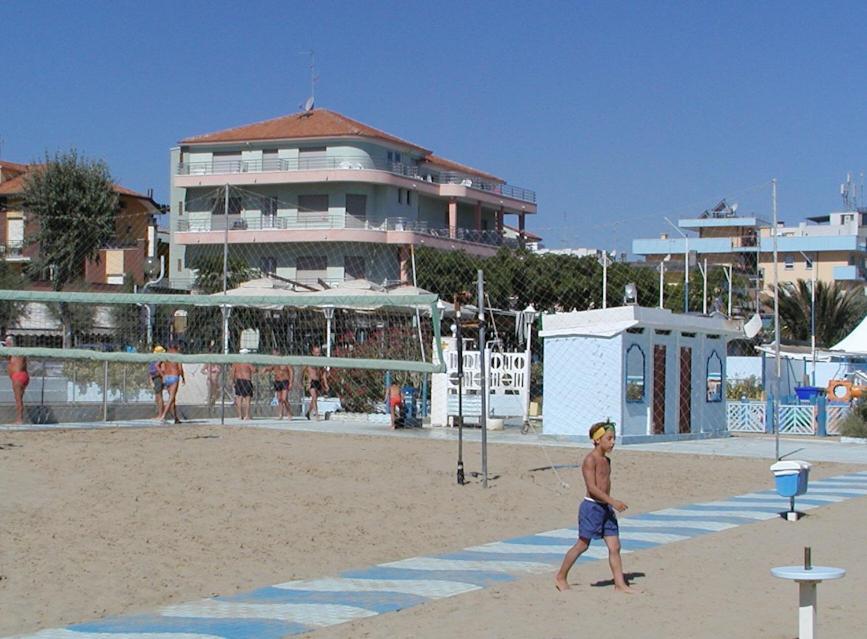 Albergo Villa Mauri Rimini Kültér fotó