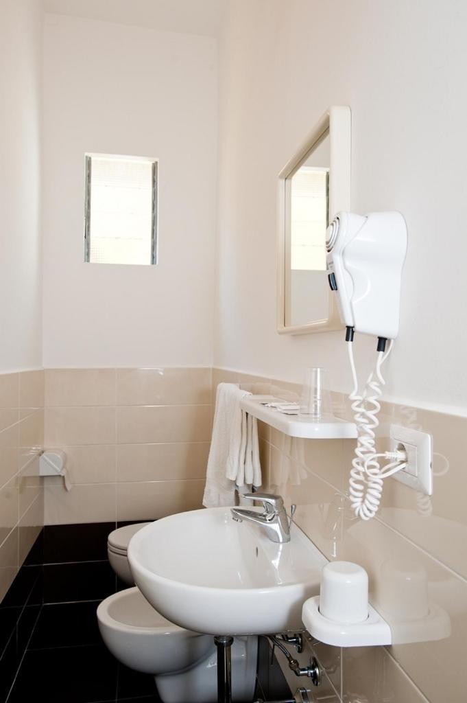 Albergo Villa Mauri Rimini Kültér fotó
